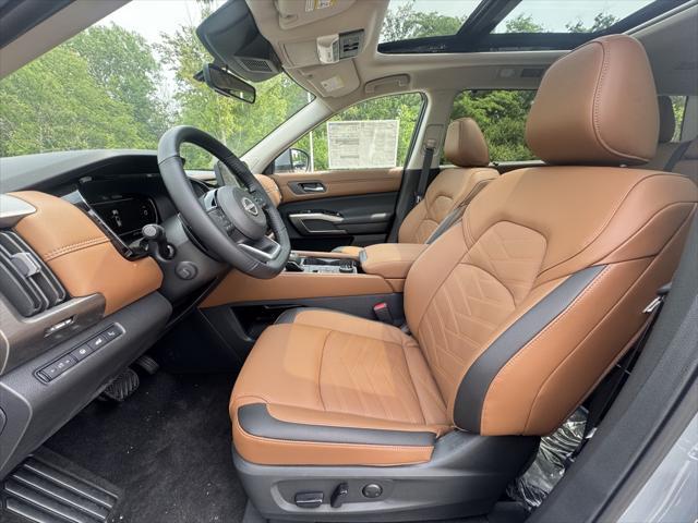 new 2025 Nissan Pathfinder car, priced at $48,597