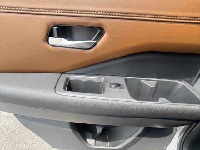 new 2025 Nissan Pathfinder car, priced at $48,597