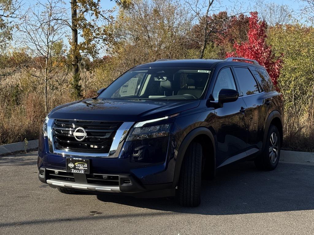 new 2025 Nissan Pathfinder car, priced at $34,497
