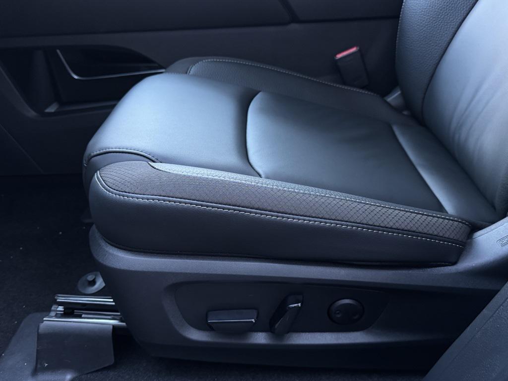 new 2025 Nissan Pathfinder car, priced at $34,497