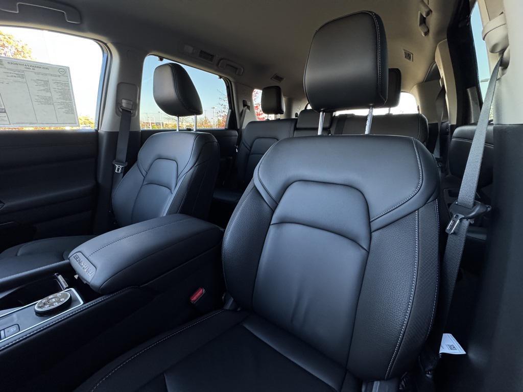 new 2025 Nissan Pathfinder car, priced at $34,497