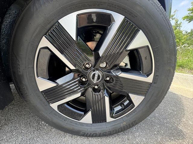 new 2025 Nissan Kicks car, priced at $24,497