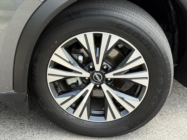 used 2022 Nissan Rogue car, priced at $25,099