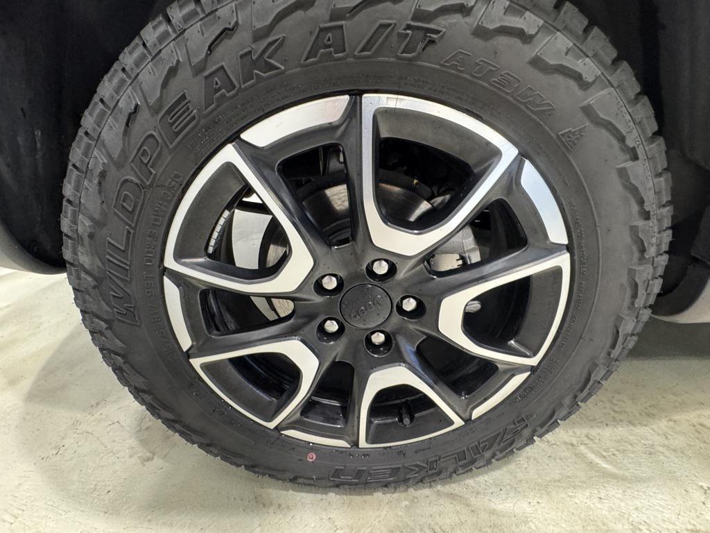 used 2024 Jeep Compass car, priced at $22,999