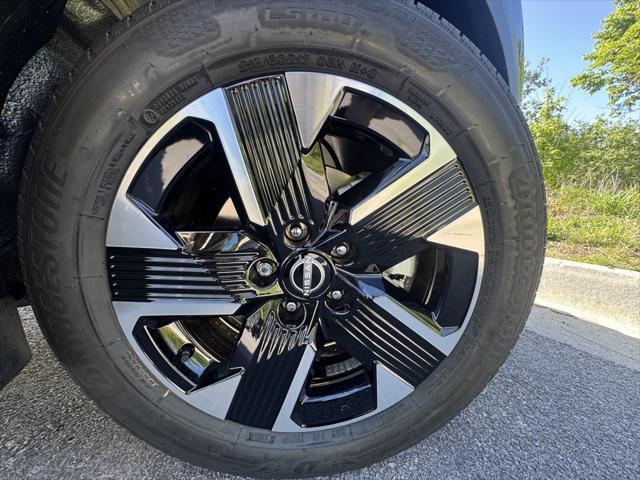 new 2025 Nissan Kicks car, priced at $26,997