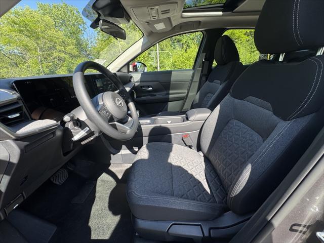 new 2025 Nissan Kicks car, priced at $26,997