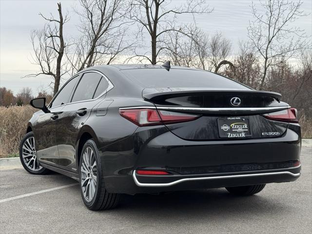 used 2020 Lexus ES 300h car, priced at $25,399