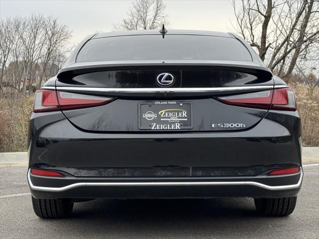 used 2020 Lexus ES 300h car, priced at $25,399