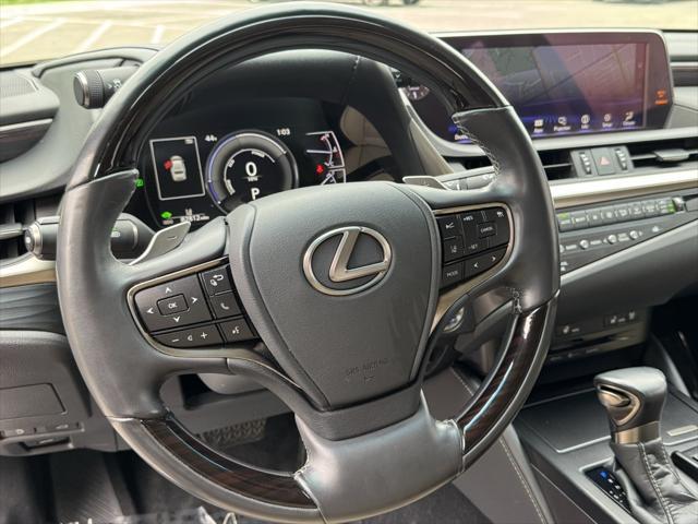 used 2020 Lexus ES 300h car, priced at $25,399