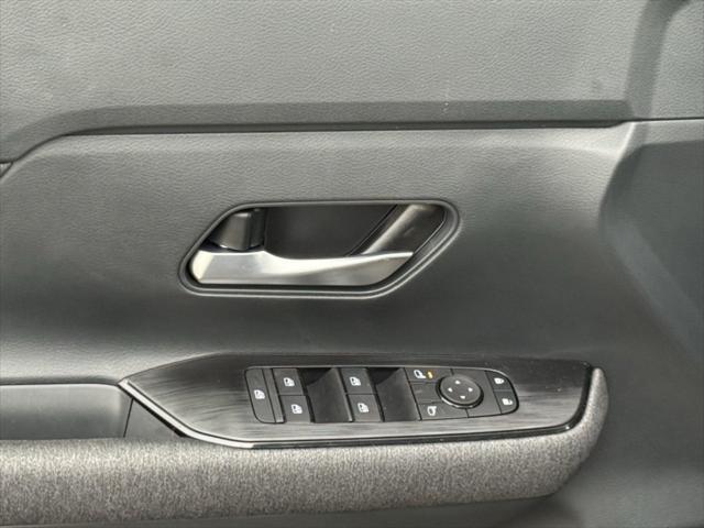 new 2025 Nissan Kicks car, priced at $27,180