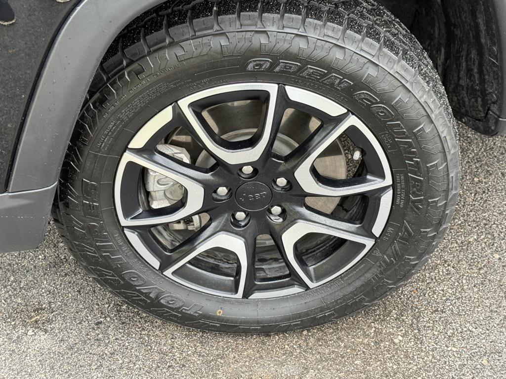 used 2024 Jeep Compass car, priced at $21,111
