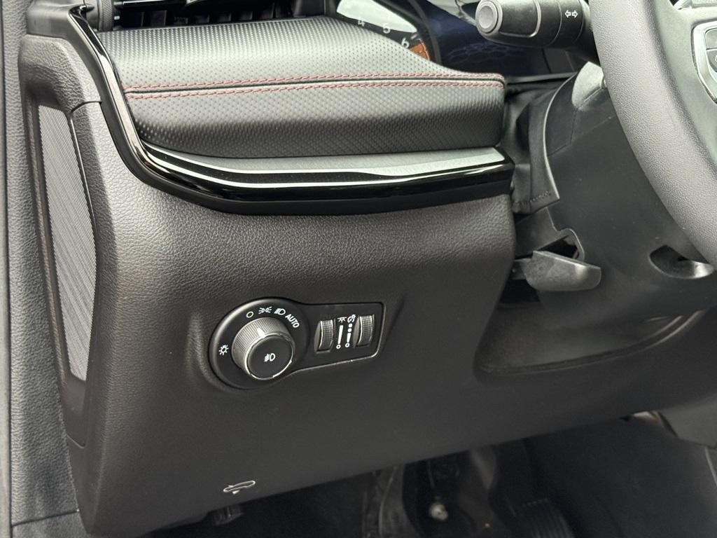 used 2024 Jeep Compass car, priced at $21,111