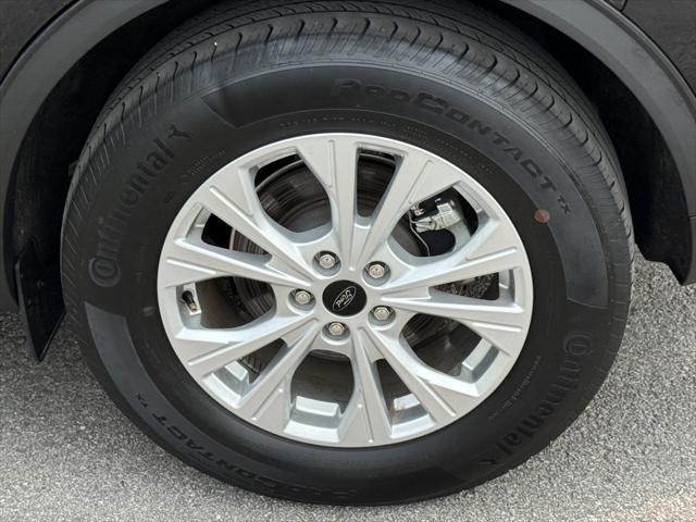 used 2024 Ford Escape car, priced at $21,562