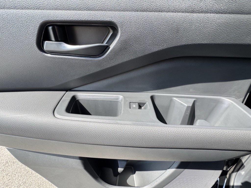 new 2025 Nissan Pathfinder car, priced at $32,497