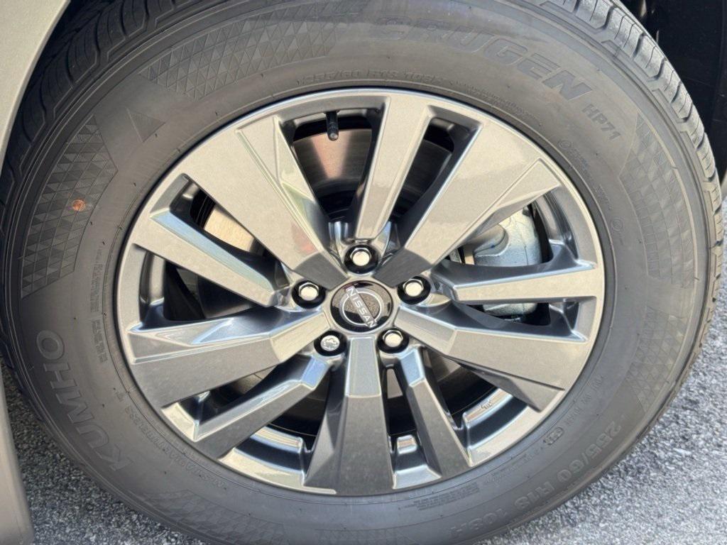 new 2025 Nissan Pathfinder car, priced at $32,497