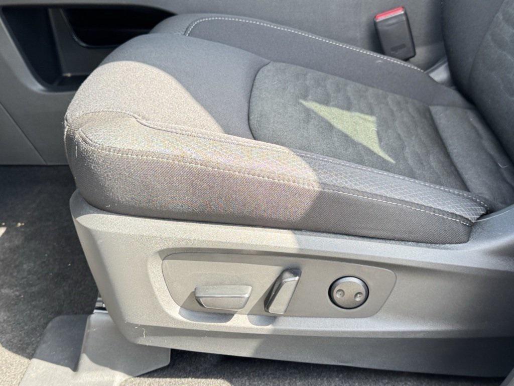 new 2025 Nissan Pathfinder car, priced at $32,497