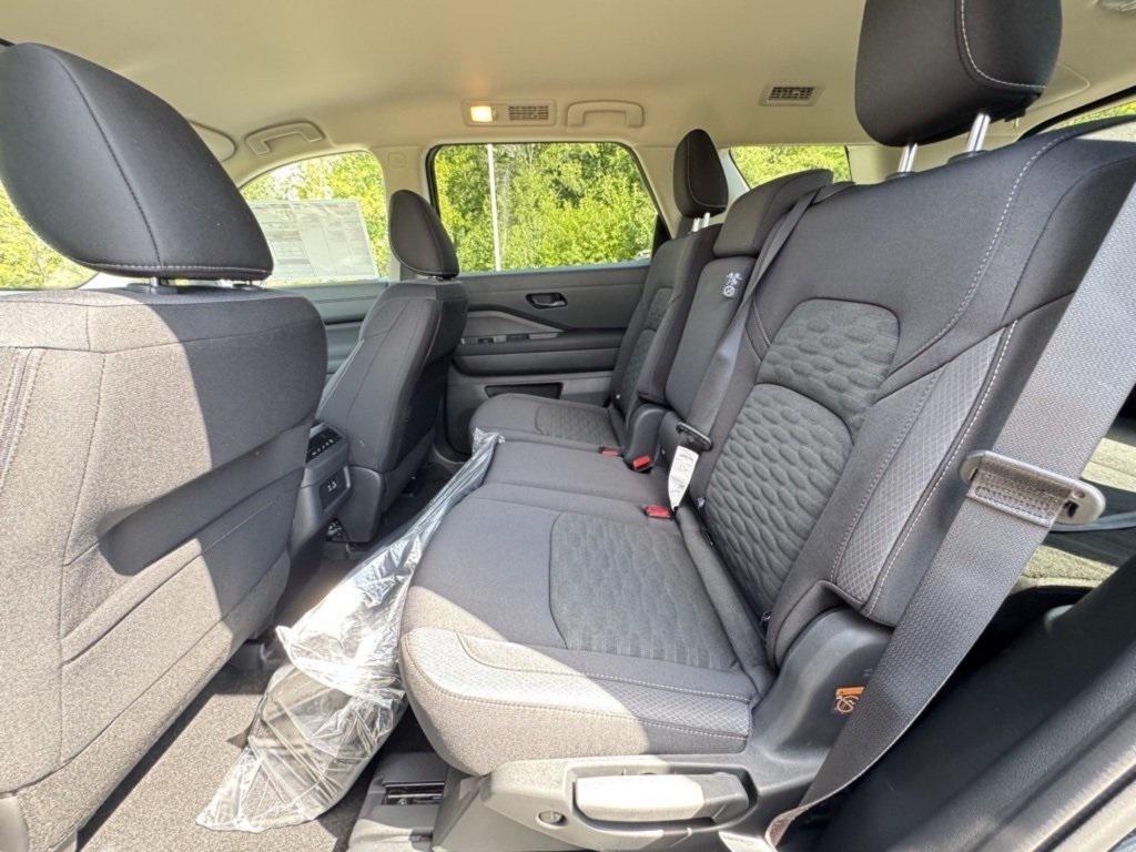 new 2025 Nissan Pathfinder car, priced at $32,497