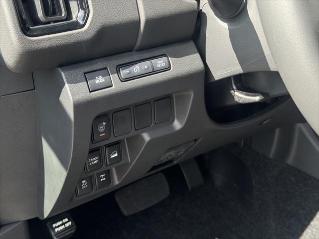 new 2025 Nissan Frontier car, priced at $41,297
