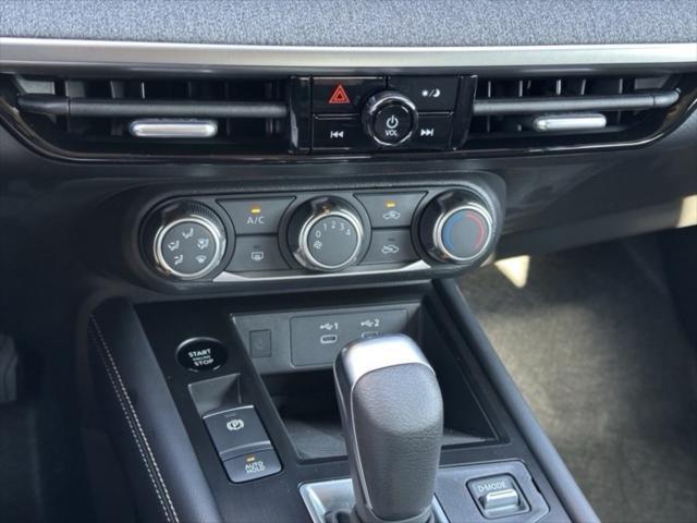 new 2025 Nissan Kicks car, priced at $22,997