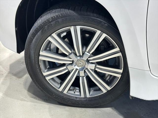 used 2016 Lexus LX 570 car, priced at $43,013