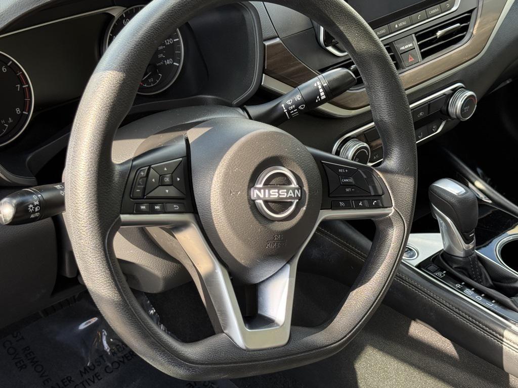used 2023 Nissan Altima car, priced at $21,806