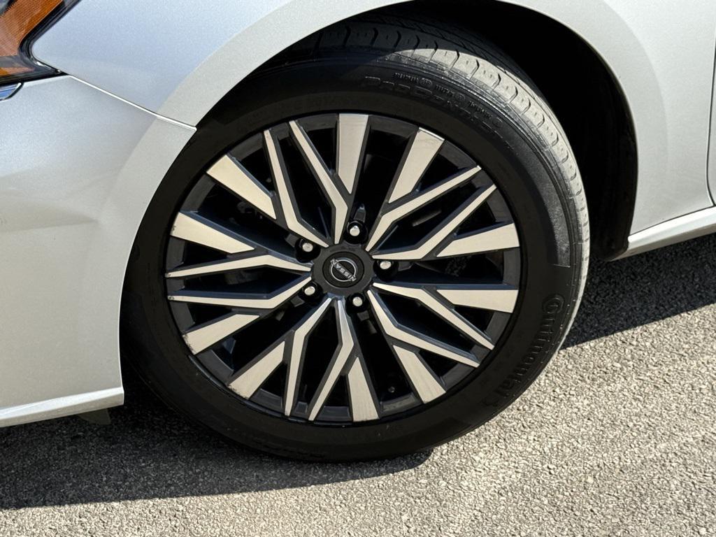 used 2023 Nissan Altima car, priced at $21,806