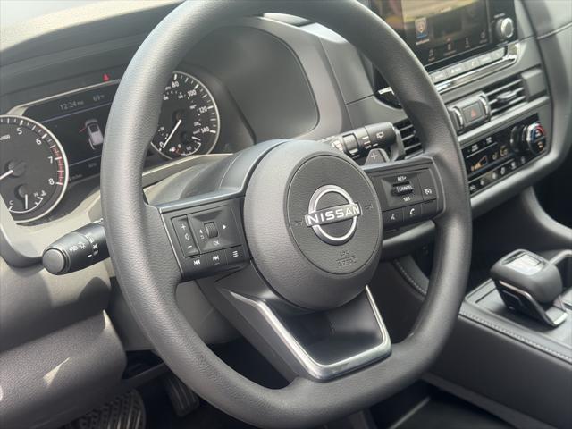 new 2025 Nissan Pathfinder car, priced at $33,997