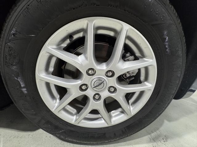 used 2023 Chrysler Pacifica car, priced at $25,514