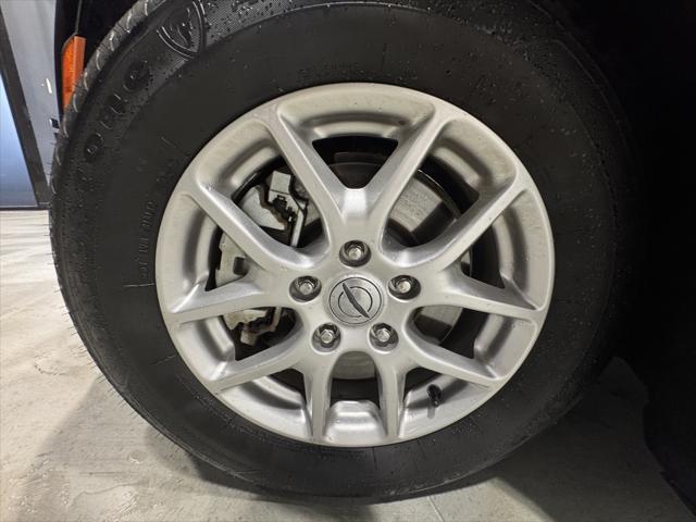 used 2023 Chrysler Pacifica car, priced at $25,514
