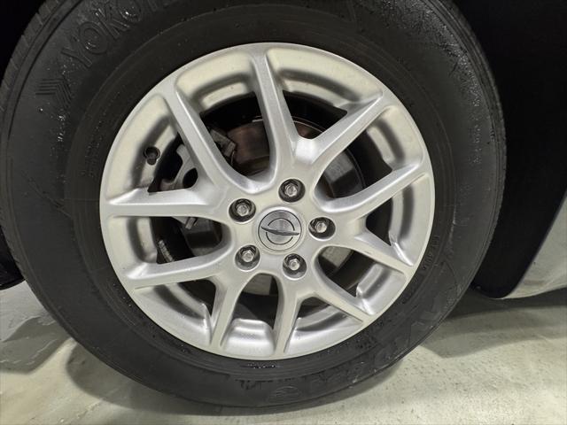 used 2023 Chrysler Pacifica car, priced at $25,514