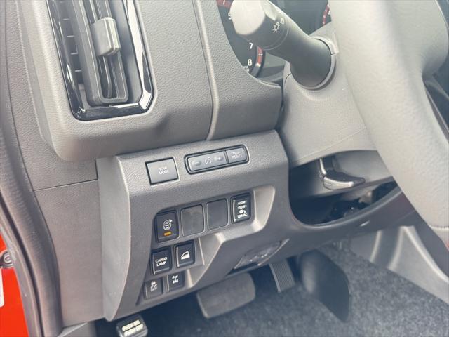 new 2025 Nissan Frontier car, priced at $45,797