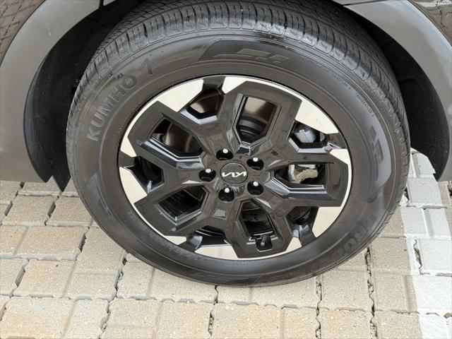 used 2024 Kia Sorento car, priced at $29,552