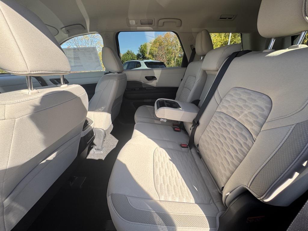 new 2025 Nissan Pathfinder car, priced at $32,497