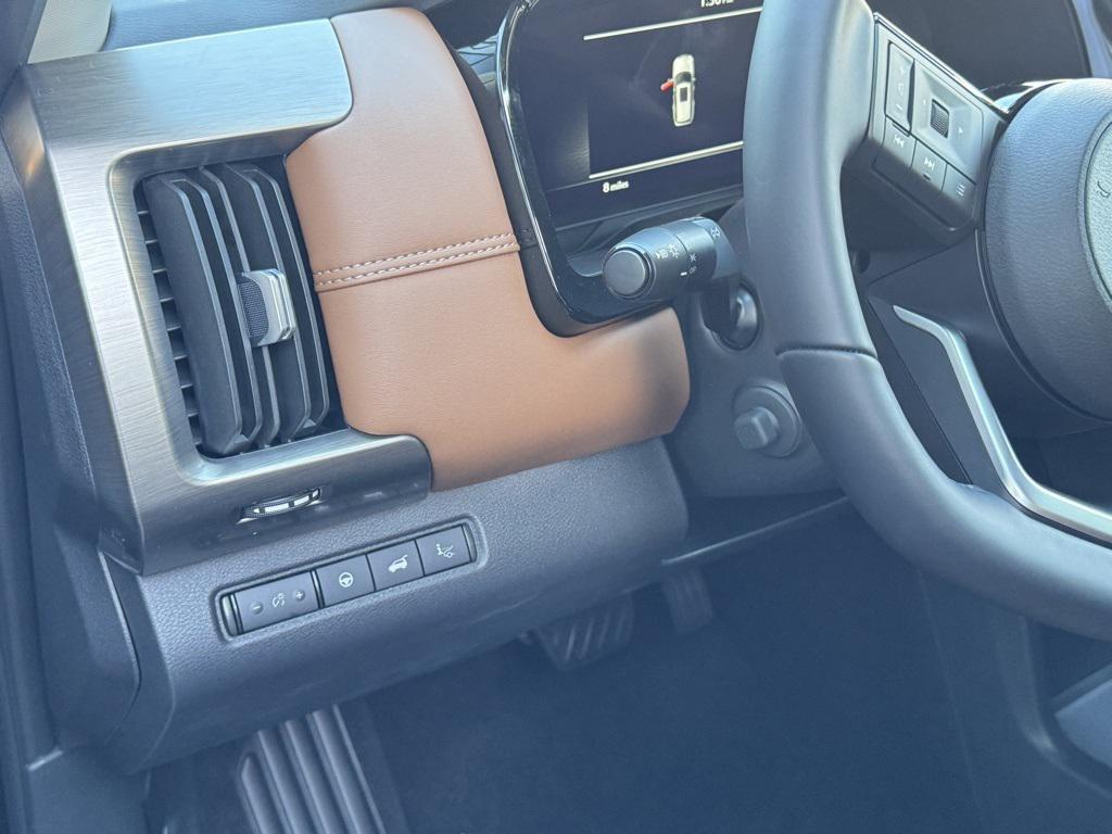 new 2025 Nissan Pathfinder car, priced at $40,497