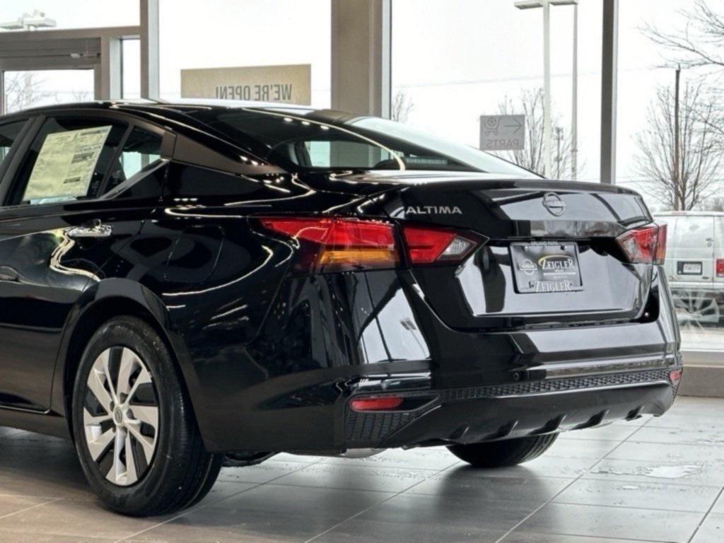 used 2025 Nissan Altima car, priced at $28,404