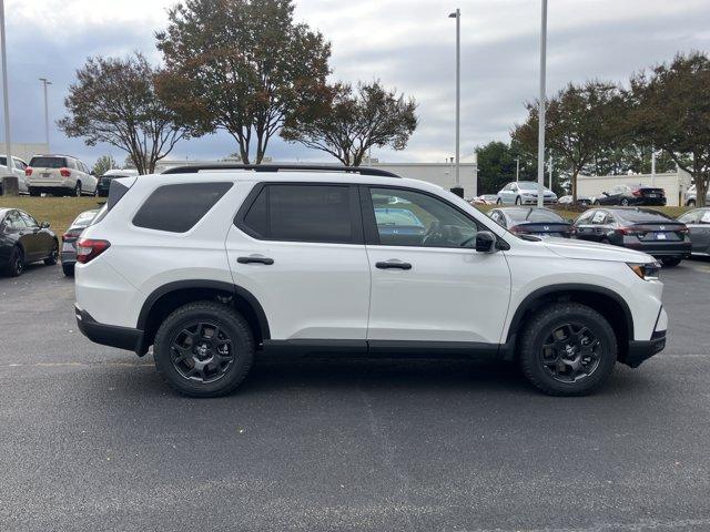 new 2025 Honda Pilot car, priced at $48,782