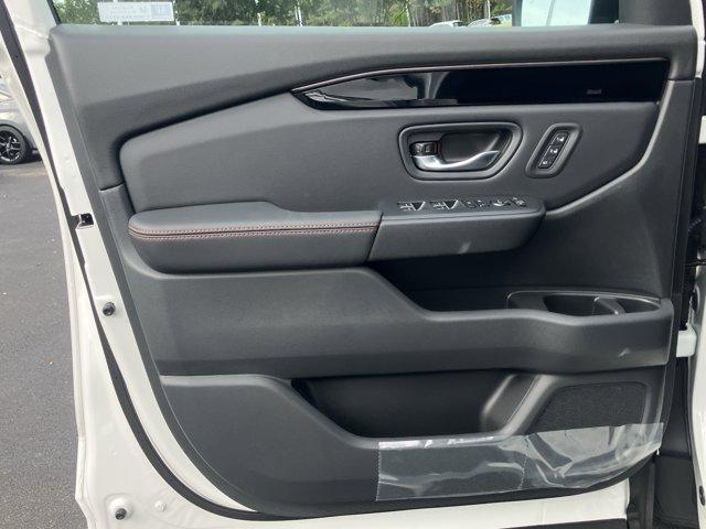 new 2025 Honda Pilot car, priced at $48,782