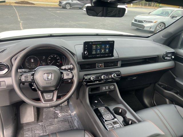 new 2025 Honda Pilot car, priced at $48,782