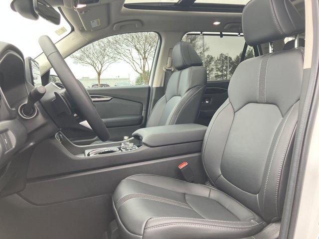 new 2025 Honda Pilot car, priced at $46,978