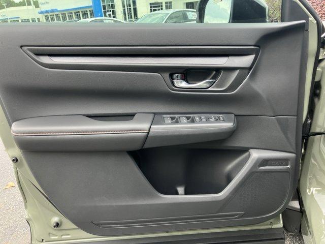 new 2026 Honda CR-V Hybrid car, priced at $39,077