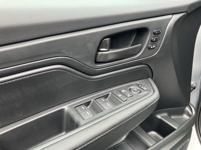 used 2025 Honda Odyssey car, priced at $44,995