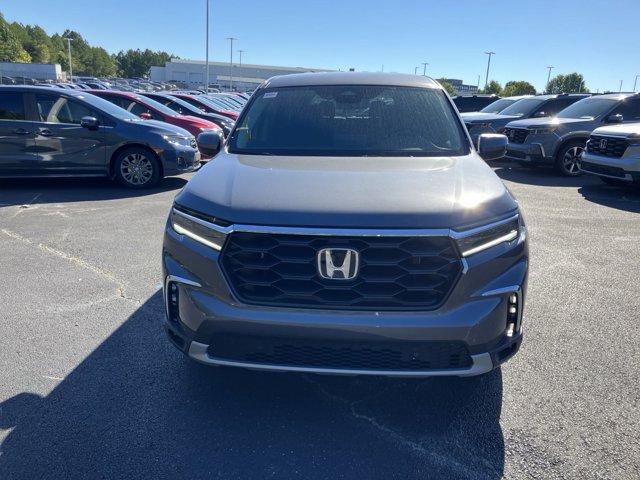 new 2025 Honda Pilot car, priced at $46,895