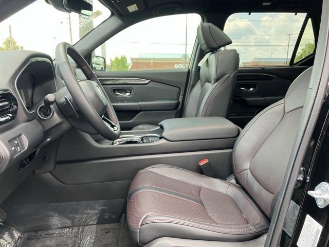 new 2025 Honda Pilot car, priced at $53,271