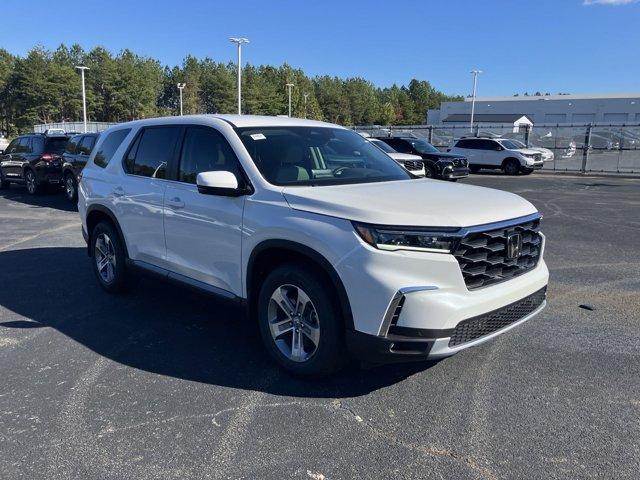 new 2025 Honda Pilot car, priced at $43,350