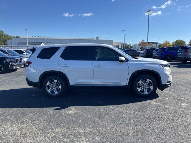 new 2025 Honda Pilot car, priced at $43,350