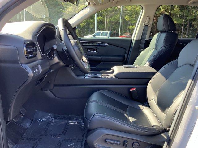 used 2025 Honda Pilot car, priced at $44,888