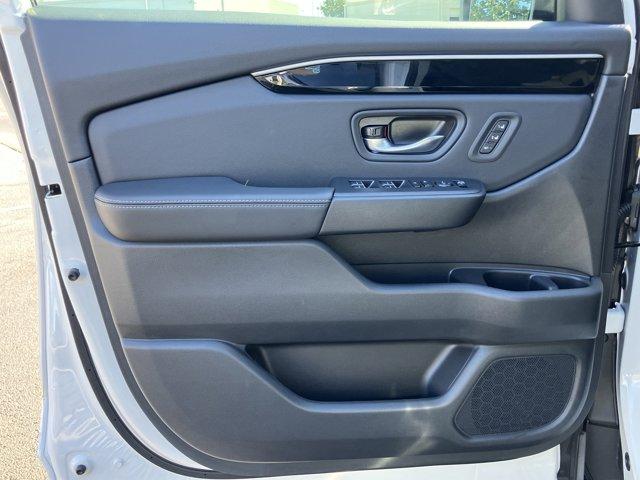 used 2025 Honda Pilot car, priced at $44,888