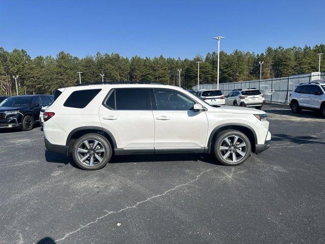 new 2025 Honda Pilot car, priced at $52,278