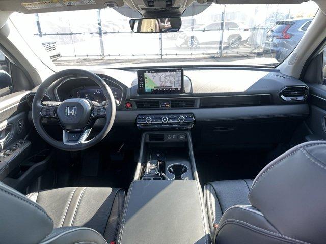 new 2025 Honda Pilot car, priced at $52,278
