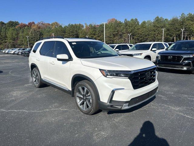 new 2025 Honda Pilot car, priced at $52,278
